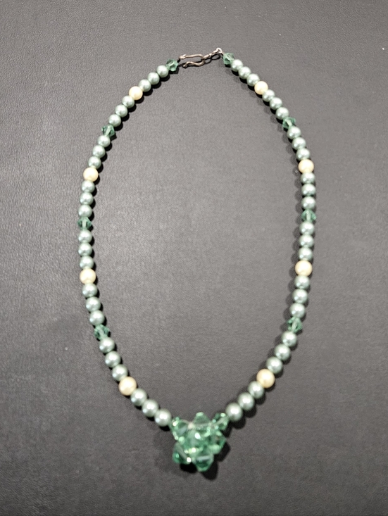 Jewelry - Green Beaded Statement Necklace - Unbranded